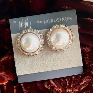 Vintage Nelly for Nordstrom NWT earrings with faux pearls & faceted crystal gems